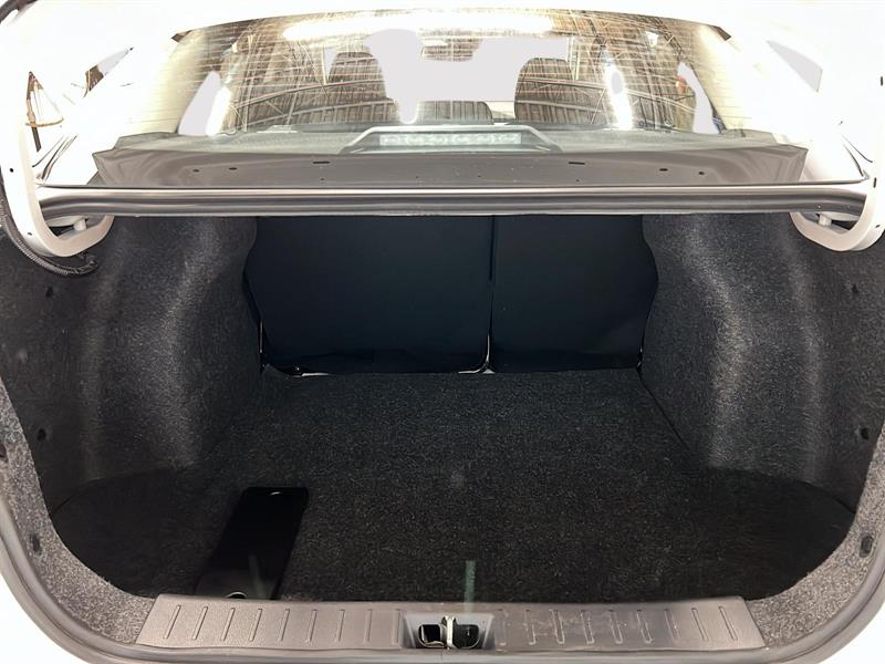 nissan Versa 2025 - 12