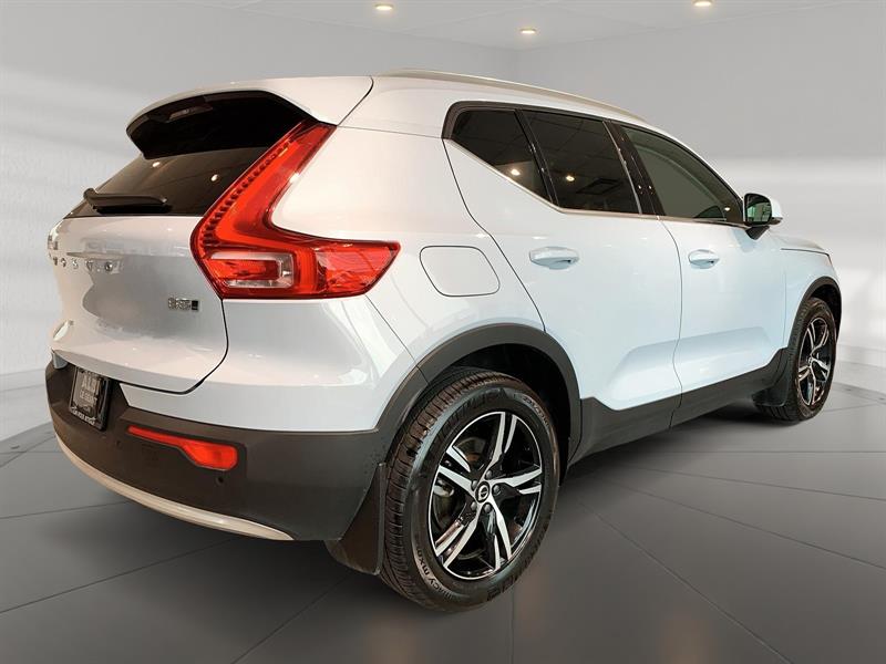 volvo XC40 2025 - 4