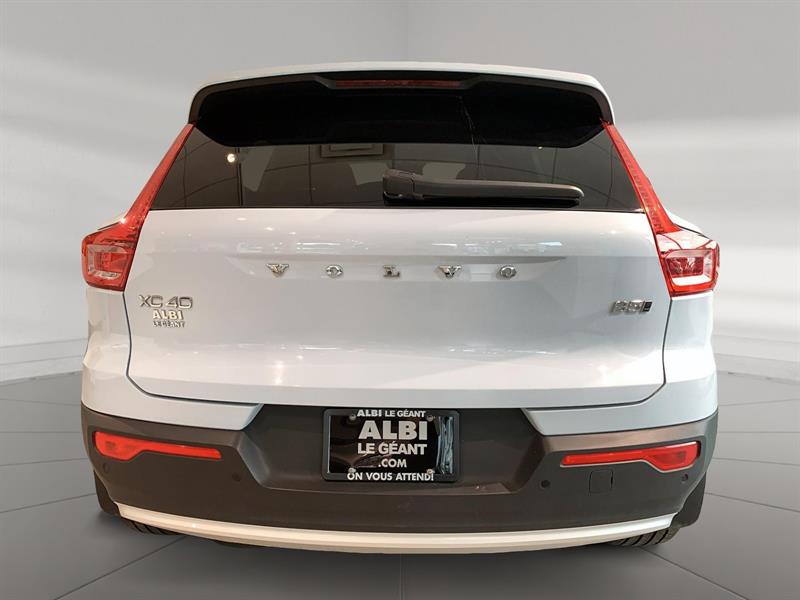 volvo XC40 2025 - 5