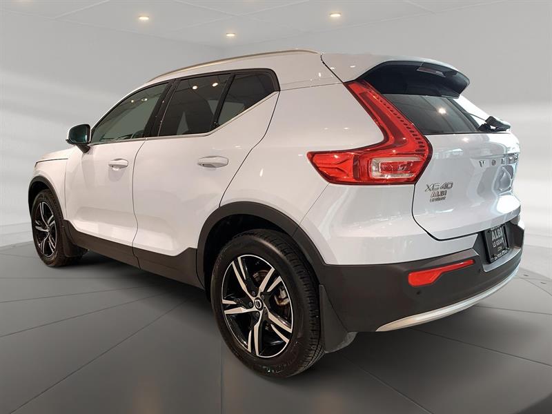volvo XC40 2025 - 6