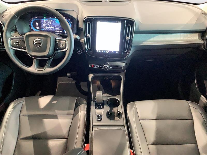 volvo XC40 2025 - 12