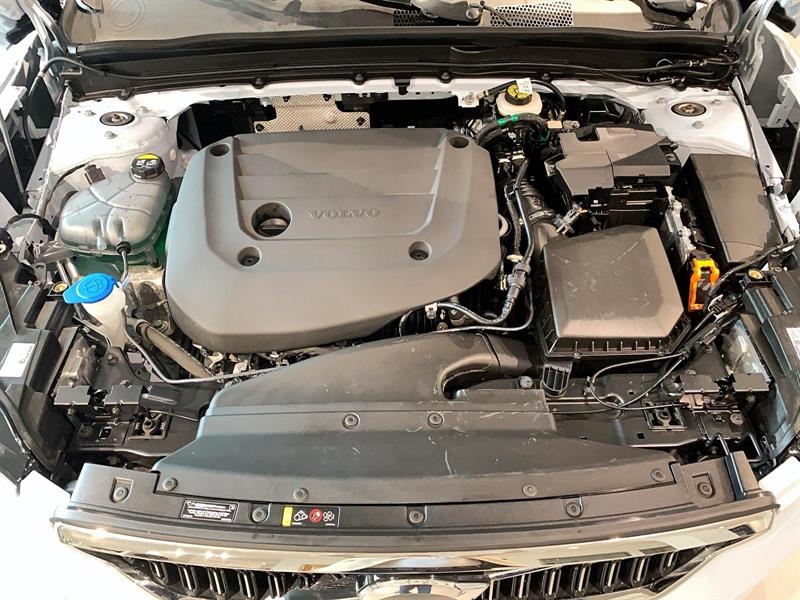 volvo XC40 2025 - 16