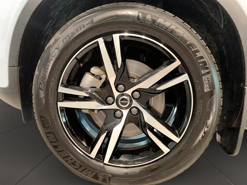 volvo XC40 2025 - 17
