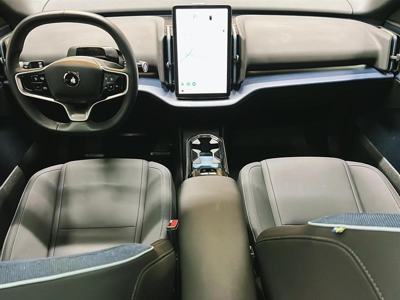 volvo EX30 2025 - 11