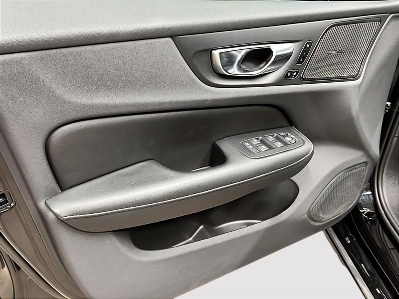 volvo S60 2022 - 25