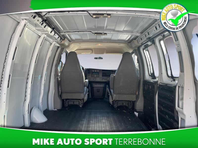 chevrolet Express 2023 - 24