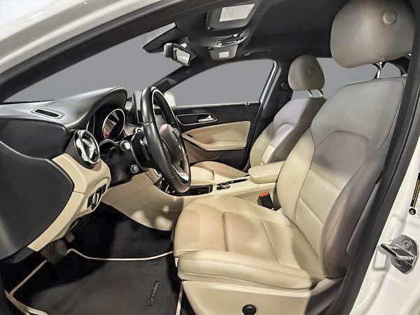mercedes-benz GLA 2018 - 14