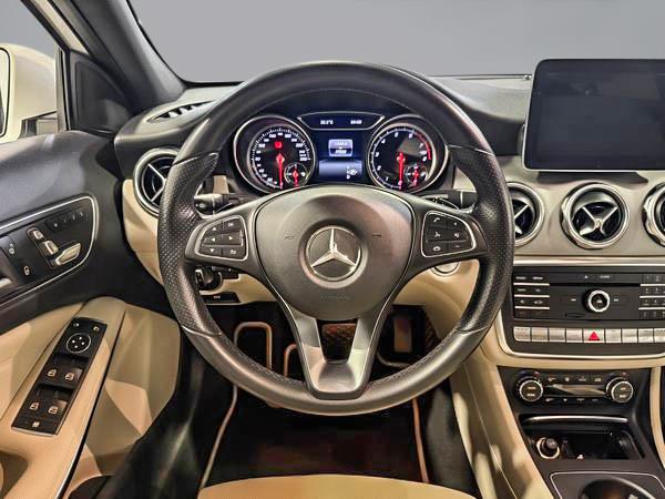 mercedes-benz GLA 2018 - 15