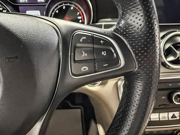 mercedes-benz GLA 2018 - 17