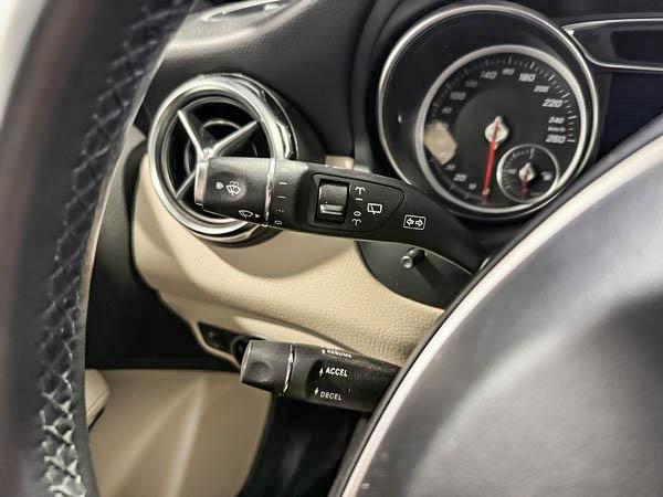 mercedes-benz GLA 2018 - 18