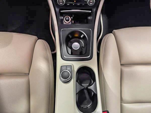 mercedes-benz GLA 2018 - 24