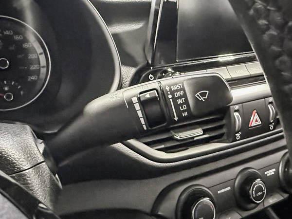 kia Forte 2022 - 18