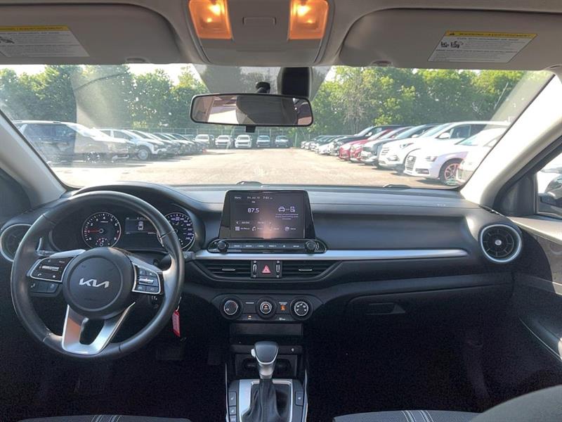 kia Forte 2023 - 11