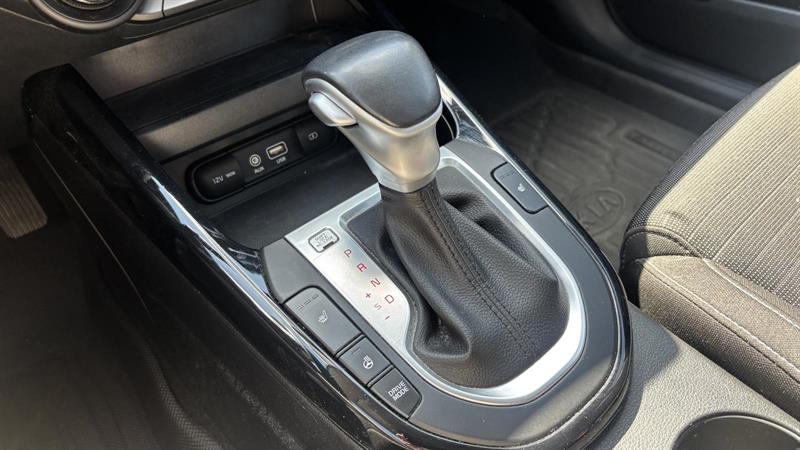 kia Forte5 2021 - 17