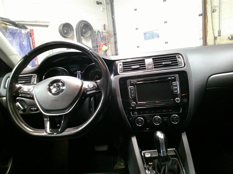 volkswagen Jetta 2015 - 13
