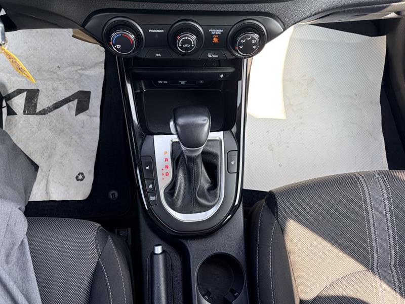 kia Forte 2022 - 18