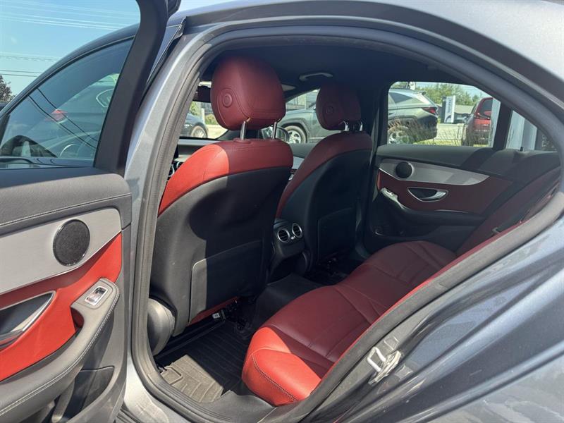 mercedes-benz C 300 2017 - 23