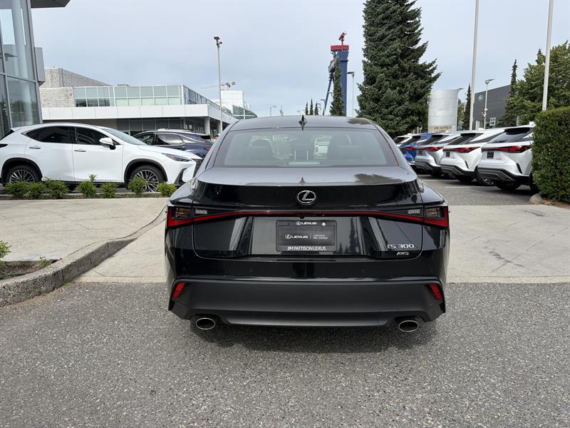 lexus IS 2022 - 4
