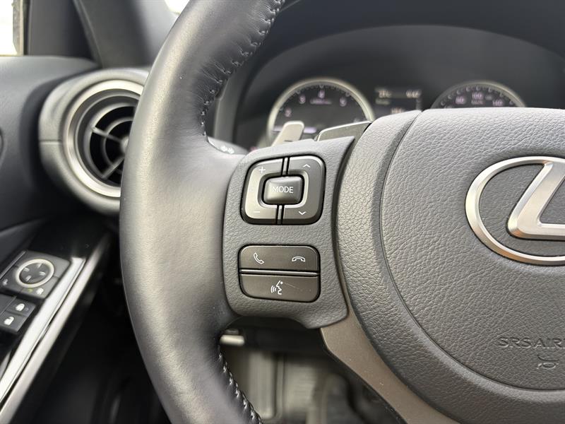 lexus IS 2022 - 10