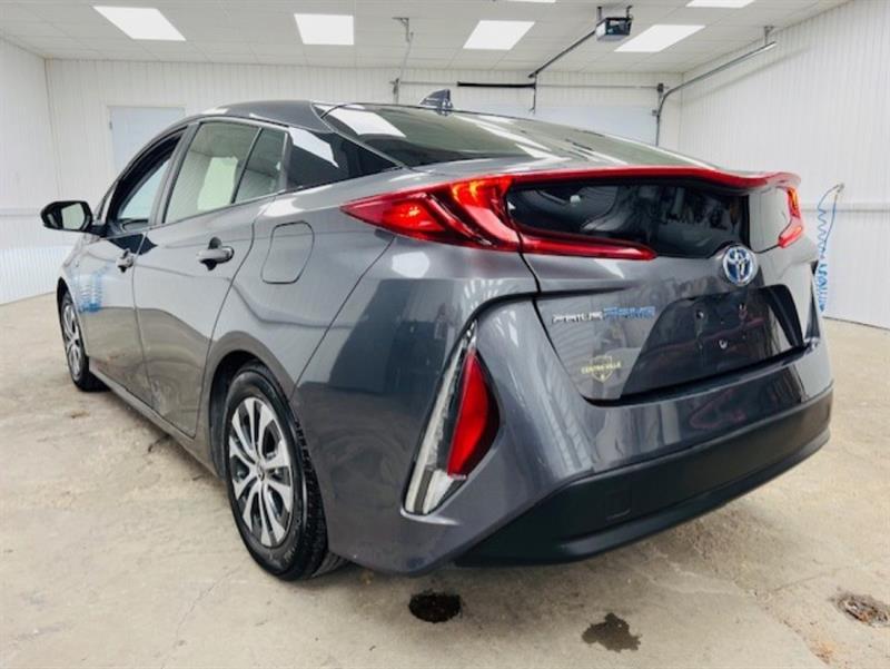 toyota Prius Prime 2021 - 10