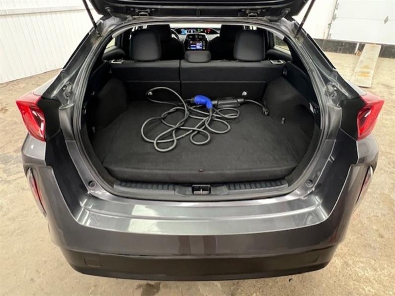 toyota Prius Prime 2021 - 33