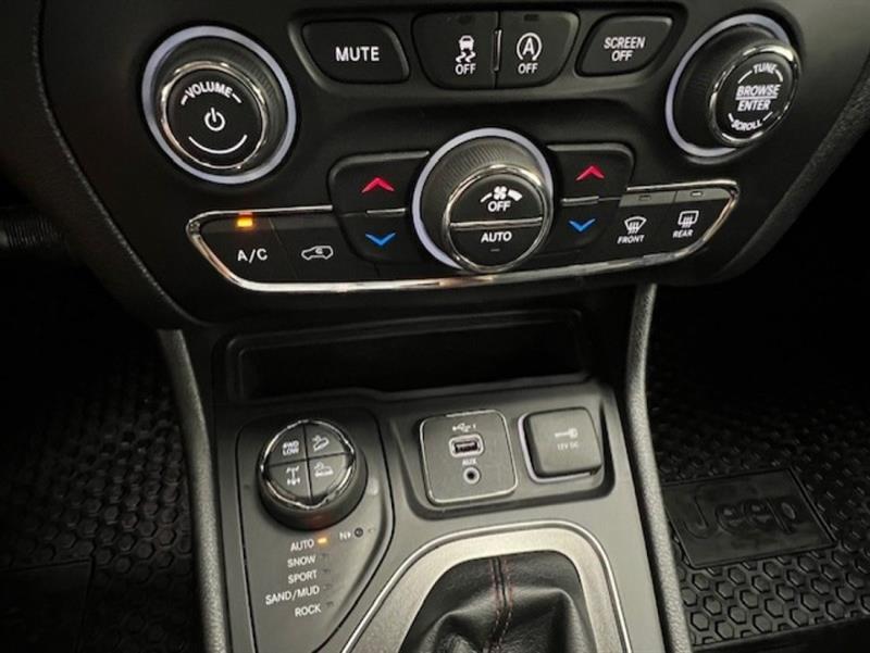 jeep Cherokee 2020 - 24