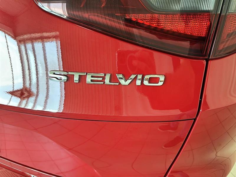 alfa romeo Stelvio 2022 - 15