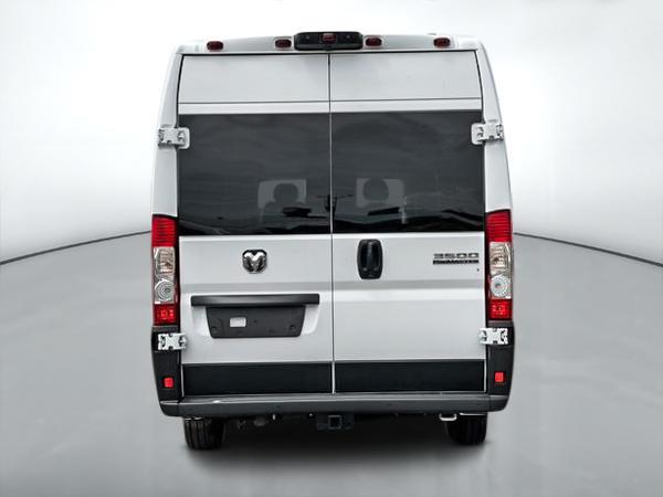 ram ProMaster fourgonnette utilitaire 2025 - 4