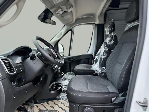 ram ProMaster fourgonnette utilitaire 2025 - 8