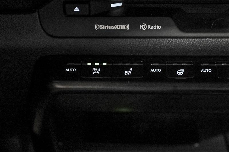 lexus UX 250h 2021 - 30