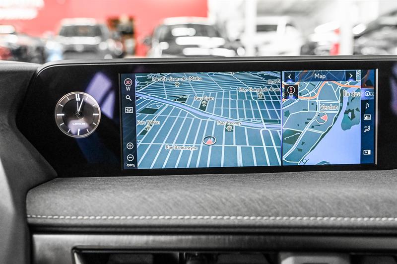 lexus UX 250h 2021 - 35