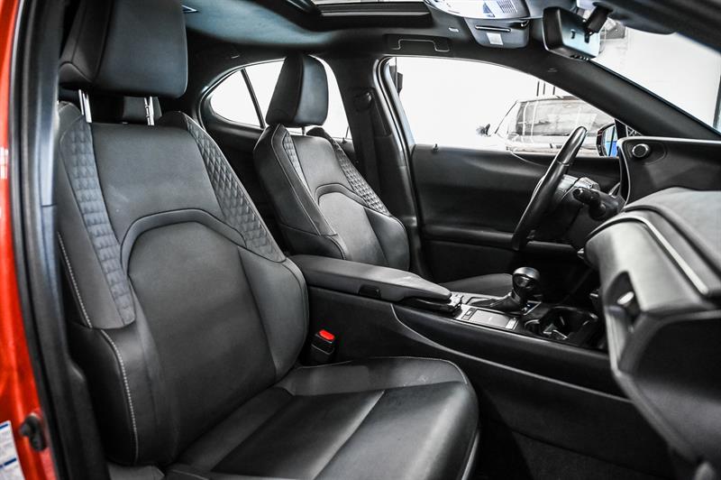 lexus UX 250h 2021 - 42