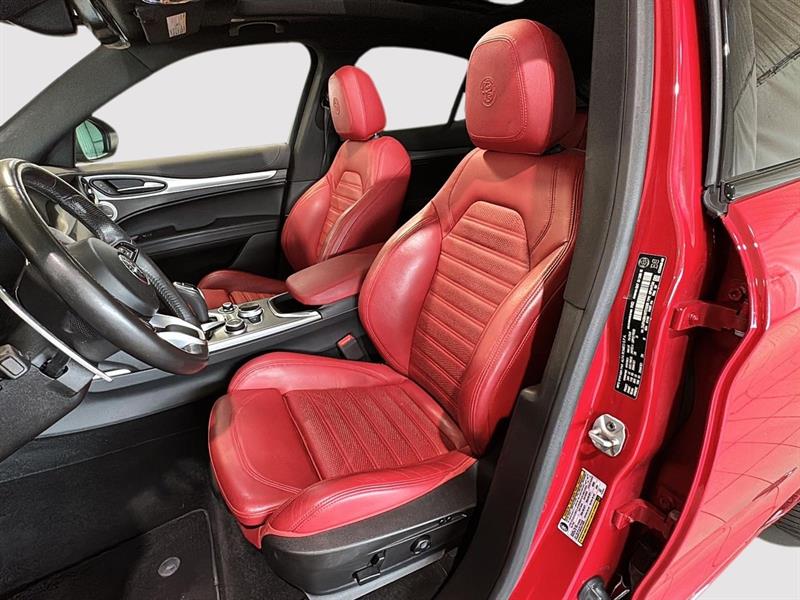 alfa romeo Stelvio 2022 - 23