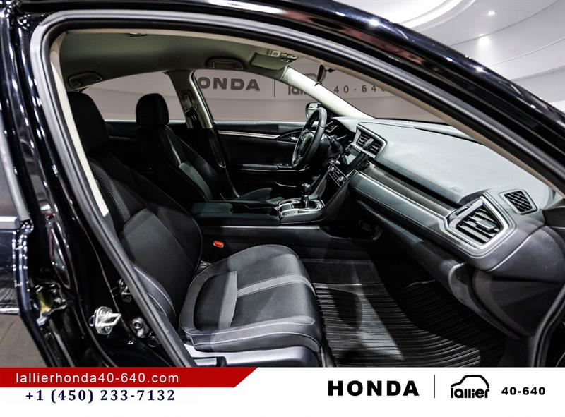 honda Civic Sedan 2019 - 17