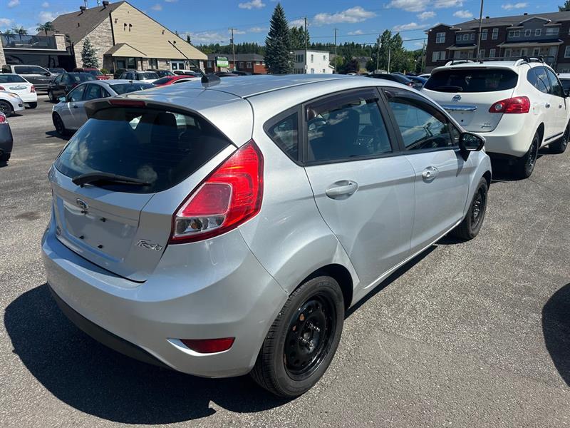 ford Fiesta 2015 - 3