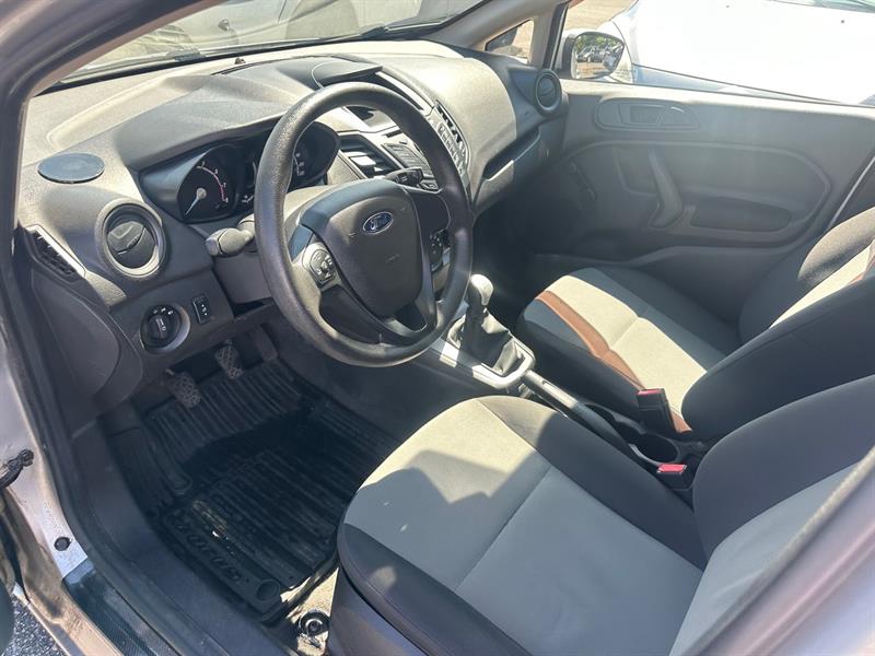 ford Fiesta 2015 - 9