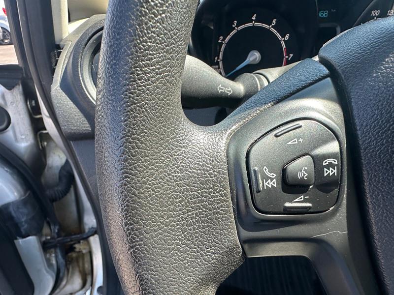 ford Fiesta 2015 - 12