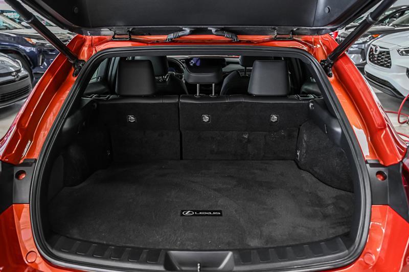 lexus UX 250h 2021 - 17