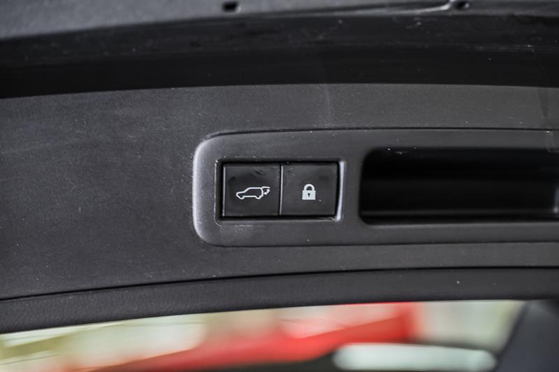 lexus UX 250h 2021 - 21