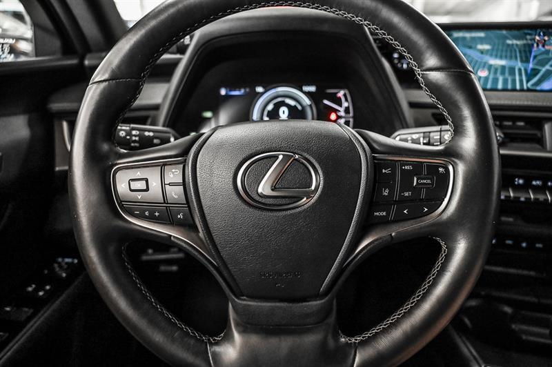 lexus UX 250h 2021 - 25