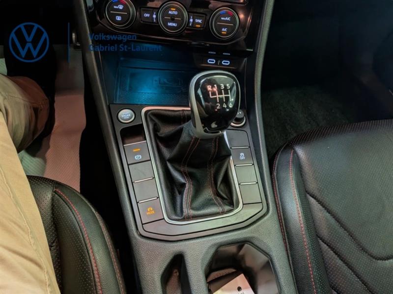 volkswagen Jetta 2023 - 12