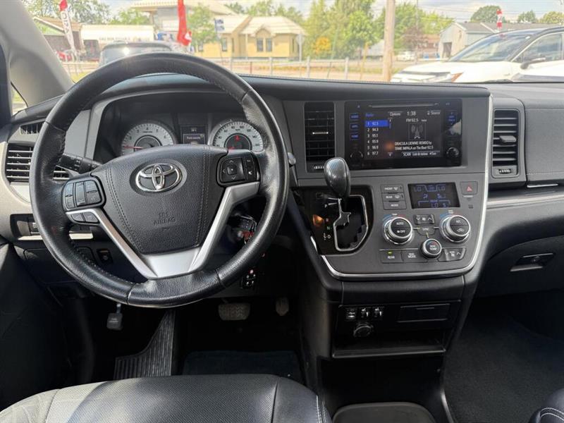 toyota Sienna 2015 - 6