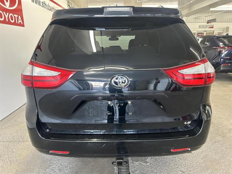 toyota Sienna 2019 - 24