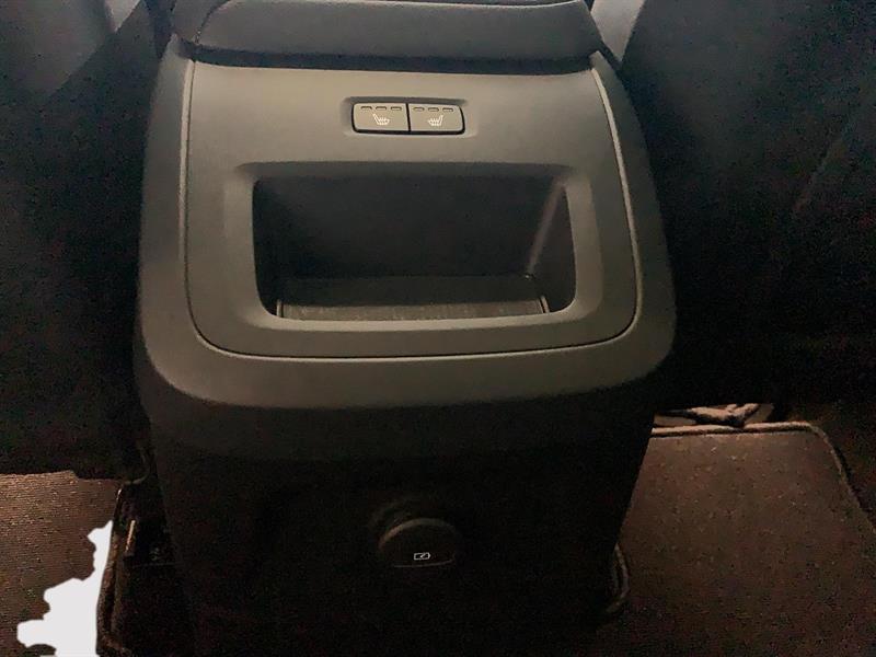 volvo XC60 2025 - 16