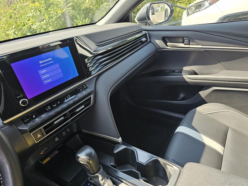 toyota Camry Hybrid 2025 - 6