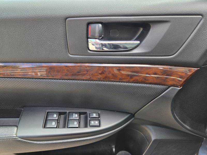 subaru Legacy 2013 - 24