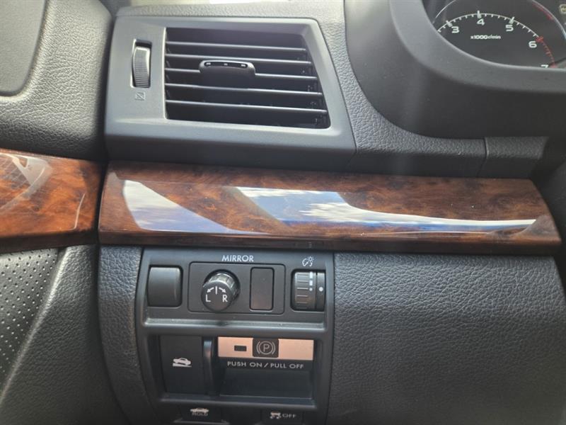subaru Legacy 2013 - 25