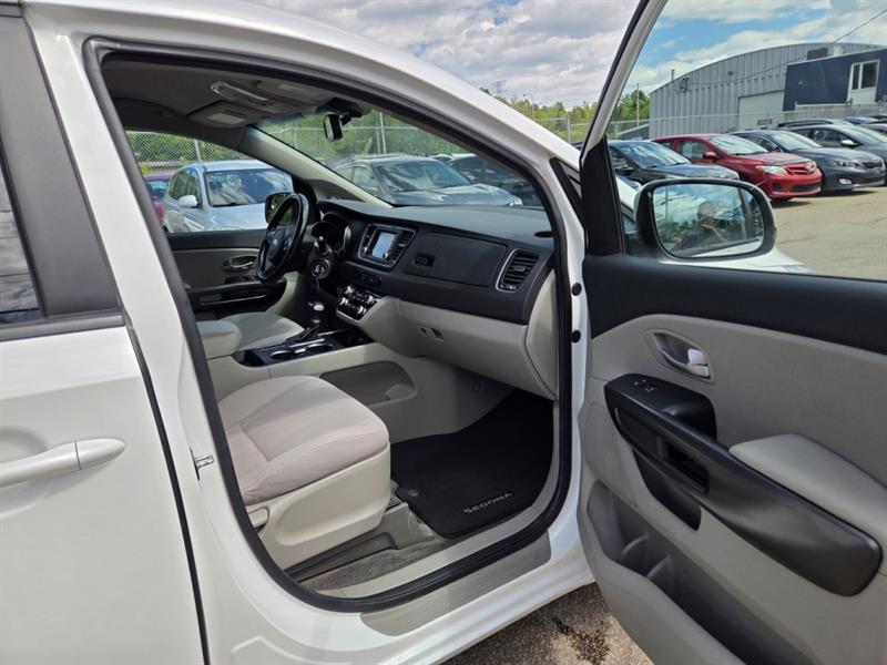 kia Sedona 2020 - 24