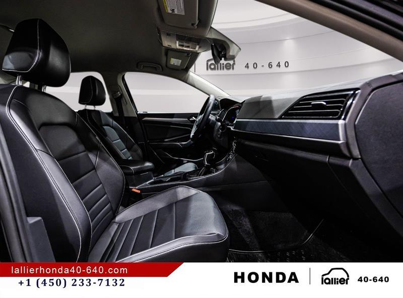 volkswagen Jetta 2022 - 17