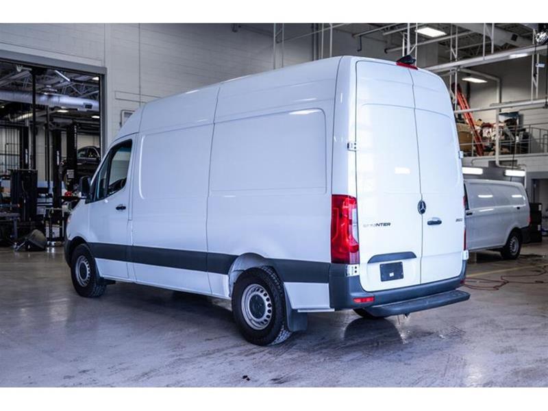 mercedes-benz Sprinter 2023 - 13